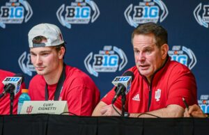 Curt Cignetti, de Indiana, compara Fernando Mendoza a uma lenda da NFL após vitória do CFP Indiana quarterback Fernando Mendoza and Curt Cignetti