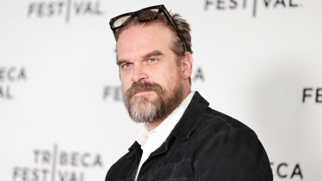 David Harbour sai de 'Behemoth!' Filme
