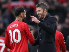 David Ornstein compartilha o que o Man Utd está fazendo agora e que está começando a preocupar outros times da Premier League Bruno Fernandes ruge em comemoração