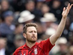 Dawson, da Inglaterra, quer ter sorte pela quinta vez com estreia na Copa do Mundo aos 35 anos Dawson, da Inglaterra, quer ter sorte pela quinta vez com estreia na Copa do Mundo aos 35 anos