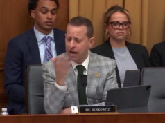 Democrata da Câmara critica colegas do Partido Republicano por darem ao fundador dos Oath Keepers um assento reservado na audiência Yahoo news home