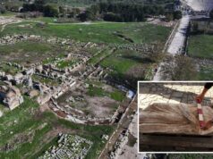 Descobertas ‘incomuns’ da era romana desenterradas em cidade bíblica surpreendem arqueólogos Descobertas 'incomuns' da era romana desenterradas em cidade bíblica surpreendem arqueólogos