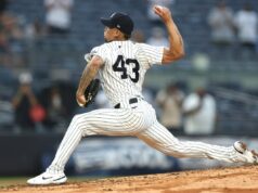 Diamondbacks contrata ex-Yankees Reliever para contrato de agente livre Diamondbacks contrata ex-Yankees Reliever para contrato de agente livre