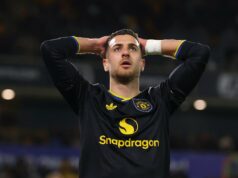 Diogo Dalot deveria estar petrificado com o desconhecido garoto-prodígio do Man Utd que acabou de mostrar a Michael Carrick que está pronto Jayce Fitzgerald saindo do Manchester United.