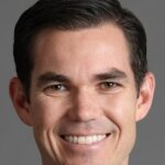 Disney nomeia Jimmy Zasowski para presidente de distribuição de plataforma da Disney Entertainment, ESPN