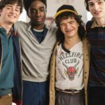 Documentário de ‘Stranger Things’ define data de lançamento da Netflix; Trailer leva os fãs por dentro da produção da temporada final e do último dia no set