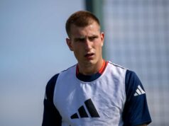 Dois jogadores prestes a deixar o Man Utd antes do prazo de transferência, à medida que as saídas de empréstimos se aceleram Gráfico de valores de Ayden Heaven