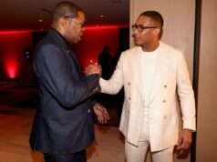 Don Lemon festejou em Los Angeles, tirou uma foto com Busta Rhymes, poucas horas antes de os federais o prenderem Don Lemon festejou em Los Angeles, tirou uma foto com Busta Rhymes, poucas horas antes de os federais o prenderem