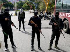 EUA alertam americanos para deixarem a Venezuela imediatamente enquanto milícias armadas estabelecem bloqueios de estradas EUA alertam americanos para deixarem a Venezuela imediatamente enquanto milícias armadas estabelecem bloqueios de estradas