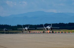 EUA preparam base de linha de frente no Pacífico para jatos Stealth EUA preparam base de linha de frente no Pacífico para jatos Stealth