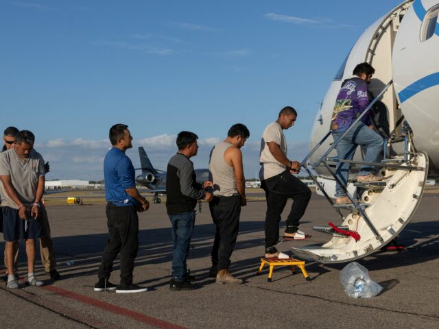 EUA revogam mais de 100 mil vistos desde o regresso EUA revogam mais de 100 mil vistos desde o regresso de Trump ao cargo