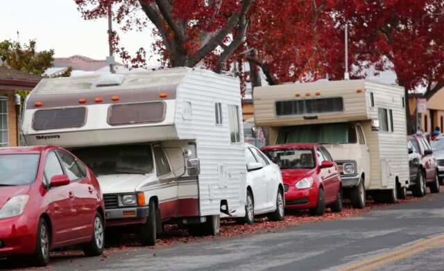 East Palo Alto registra outro ano sem assassinatos, sinalizando uma East Palo Alto registra outro ano sem assassinatos, sinalizando uma mudança em um passado violento
