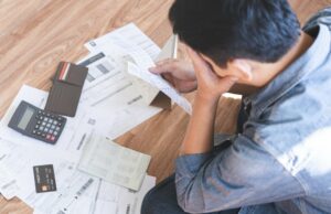 Ele financiou a vida de sua irmã depois que seus pais morreram – agora ela diz que ele é ‘crítico’ por se recusar a apoiar seu namorado desempregado Yahoo lifestyle home