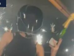 Eles se aglomeraram em um bar para dar as boas-vindas ao ano novo – então um momento interrompeu tudo Eles se aglomeraram em um bar para dar as boas-vindas ao ano novo – então um momento interrompeu tudo