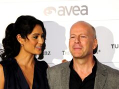 Emma Heming Willis diz que Bruce Willis está “prosperando” após se mudar para uma casa de repouso especializada Emma Heming Willis diz que Bruce Willis está “prosperando” após se mudar para uma casa de repouso especializada