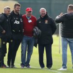 Michael Carrick durante a partida da primeira rodada da Carabao Cup entre Huddersfield Town e Middlesbrough no John Smith's Stadium em 2023 em Huddersfield, Inglaterra.