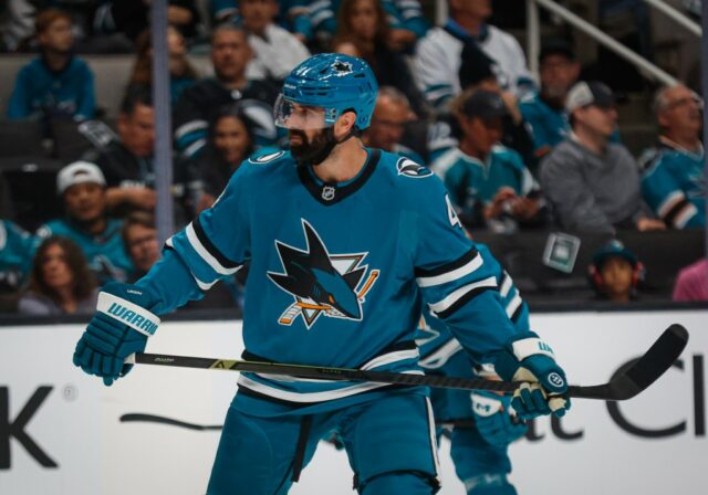 Enfrentando uma crise de escalação, San Jose Sharks coloca Nick Leddy em isenções
