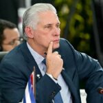 Enquanto Trump pede um acordo, o presidente cubano adverte que o país se defenderá “até à última gota de sangue”