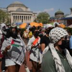 Enquanto o Irão protesta para acabar com o reinado autoritário de Khameni, onde estão os acampamentos de estudantes universitários de esquerda?