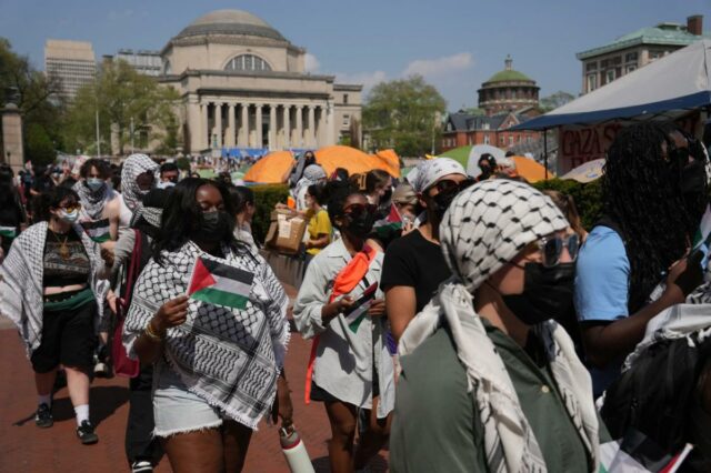 Enquanto o Irão protesta para acabar com o reinado autoritário de Khameni, onde estão os acampamentos de estudantes universitários de esquerda?
