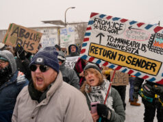 Tribunal de primeira instância faz grande jogada para conter a ilegalidade de Trump Desenho animado de Clay Bennett