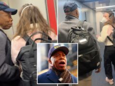 Eric Adams diz a heckler ‘vá se foder’ enquanto o ex-prefeito de Nova York é vaiado no aeroporto: ‘Você vai ver o Brooklyn em mim’ O ex-prefeito de Nova York, Eric Adams, falando com um passageiro em um avião.