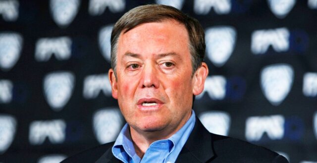 Estado do Arizona redobra o sucesso no futebol: o presidente da universidade, Michael Crow, explica sua abordagem em um momento de “desequilíbrio”
