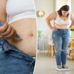 Uma pessoa que injeta insulina ou semaglutida no estômago.