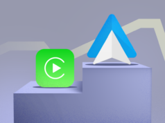 Estou cansado de ouvir que o CarPlay é melhor quando o Android Auto faz essas 5 coisas certas Painel do carro com tela Apple CarPlay e seu logotipo no centro.