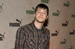 Estrela de ‘High School Musical 3’ acusada de posse de pornografia infantil Sarah Hyland diz que sobreviver a um relacionamento abusivo pode deixar cicatrizes na alma