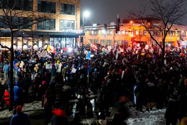 Estudantes de Minneapolis disseram que podem ficar em casa até fevereiro após o tiroteio no ICE
