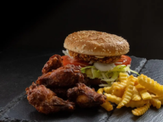 Estudo indiano mostra que programas escolares podem reduzir a ingestão de junk food em 1.000 calorias Estudo indiano mostra que programas escolares podem reduzir a ingestão de junk food em 1.000 calorias