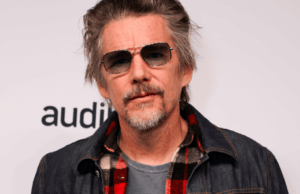 Ethan Hawke sobre como fazer suas próprias acrobacias no drama de Sundance ‘The Weight’ e conselhos para Maya Hawke após o término de ‘Stranger Things’: ‘É hora de seguir em frente. Não olhe para trás’ Ethan Hawke sobre como fazer suas próprias acrobacias no drama de Sundance 'The Weight' e conselhos para Maya Hawke após o término de 'Stranger Things': 'É hora de seguir em frente. Não olhe para trás'