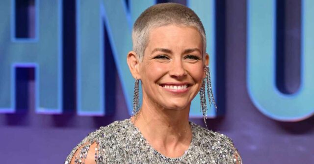 Evangeline Lilly desmaiou e caiu de cara em uma pedra na praia