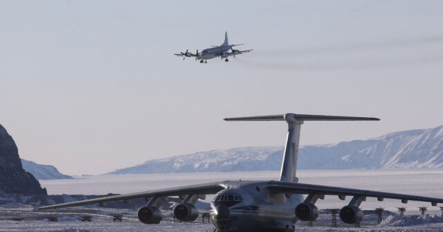 Ex-chefe da espionagem britânica apoia os esforços de Trump para Ex-chefe da espionagem britânica apoia os esforços de Trump para assumir o controle da Groenlândia