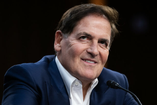 Exclusivo: Mark Cuban responde à proibição de Trump de comprar casas unifamiliares
