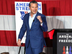 Exclusivo: Secretário de Guerra Hegseth visita empresas de defesa em Los Angeles na turnê ‘Arsenal of Freedom’ Exclusivo: Secretário de Guerra Hegseth visita empresas de defesa em Los Angeles na turnê 'Arsenal of Freedom'