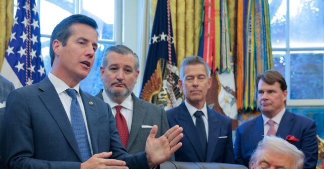 Exclusivo - Senador Bernie Moreno: Trump pode ser o 'primeiro Exclusivo - Senador Bernie Moreno: Trump pode ser o 'primeiro presidente da minha vida' a reduzir custos de saúde com o acordo Obamacare