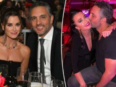 Exes Kyle Richards e Mauricio Umansky ‘sensíveis e calorosos’ na festa estrelada de NYE: ‘Obviamente juntos’ Exes Kyle Richards e Mauricio Umansky 'sensíveis e calorosos' na festa estrelada de NYE: 'Obviamente juntos'