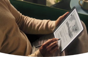 Experimente um e-reader de uma maneira totalmente nova Kindle Scribe (2024) em fundo branco