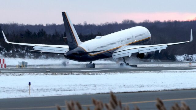 FAA alerta sobre voos na América Central, do Sul e no leste do Pacífico, citando possíveis ‘atividades militares’
