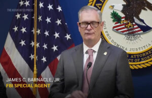 FBI diz que interrompeu plano de ataque de véspera de Ano Novo inspirado pelo grupo Estado Islâmico Yahoo news home