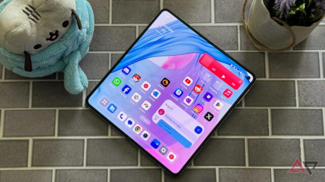 Fãs do OnePlus em choque quando Open 2 e OnePlus 15s supostamente enfrentam cancelamento

