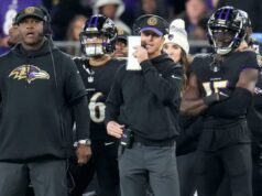 Fãs dos Giants maravilhados com a contratação de John Harbaugh se aproximando da realidade: ‘Slam dunk’ O técnico do Baltimore Ravens, John Harbaugh, está afastado no quarto período contra o Cincinnati Bengals no M&T Bank Stadium.