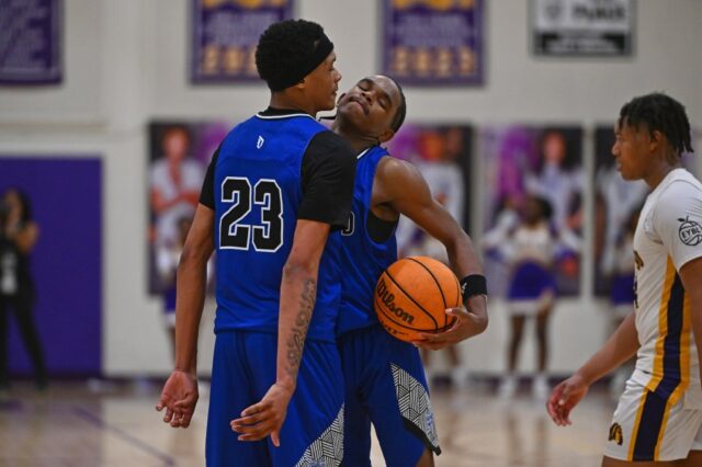 Finalmente: Oakland High encerra sequência de sete jogos de desgosto contra Oakland Tech
