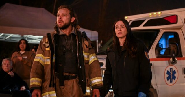 'Fire Country' perde a showrunner Tia Napolitano após várias saídas 'Fire Country' perde dois membros do elenco principal após o final mortal da 3ª temporada