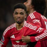 Joshua Zirkzee em ação durante a partida da Premier League entre Manchester United e Wolves em Old Trafford em 2025 em Manchester, Inglaterra.