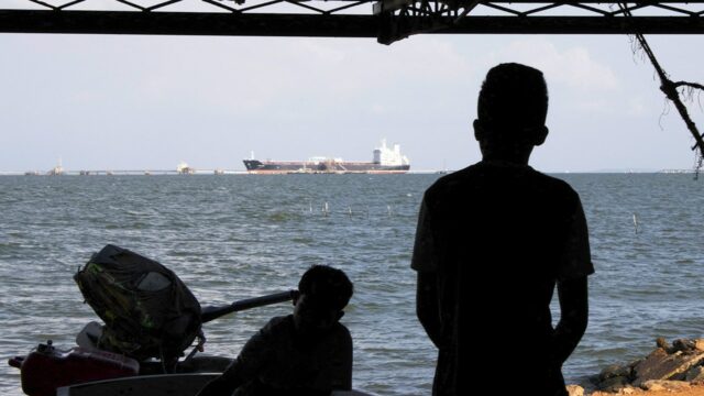 Forças dos EUA apreendem petroleiro no Mar do Caribe em Forças dos EUA apreendem petroleiro no Mar do Caribe em missão antes do amanhecer