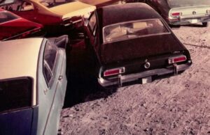 Ford armazenou Mavericks não vendidos no subsolo em Kansas City durante a queda nas vendas da década de 1970 Ford armazenou Mavericks não vendidos no subsolo em Kansas City durante a queda nas vendas da década de 1970
