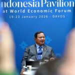 Fortalecendo a diplomacia de investimentos, Prabowo visita o pavilhão da Indonésia após participar do WEF 2026